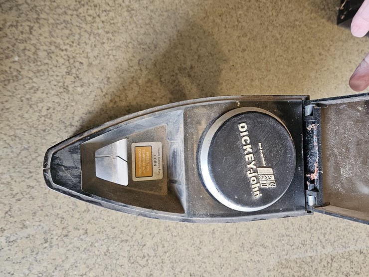 grain-moisture-testers-image-4