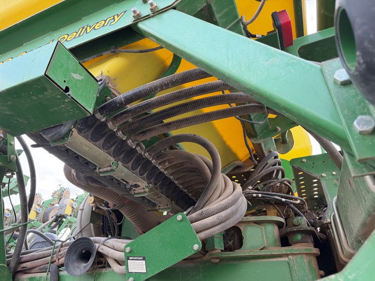 john-deere-1790-image-45