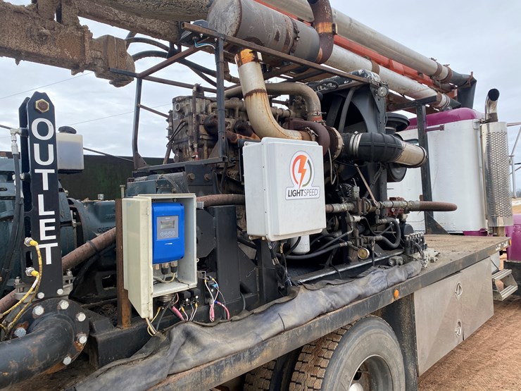 #400-•-1988-freightliner-boom-pump-truck-(has-wi-title)-(arpin,-wi)-image-30