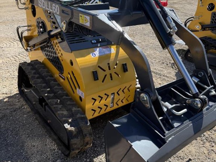 #129-•-mini-skid-steer-loader---sdll60-image-2