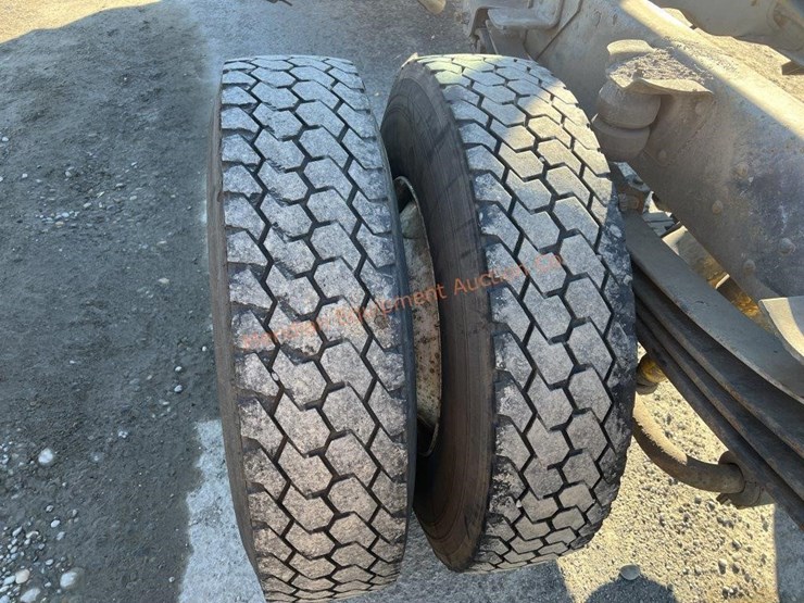 1990-caterpillar-3116-image-18