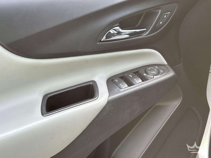 2018-chevrolet-equinox-image-11