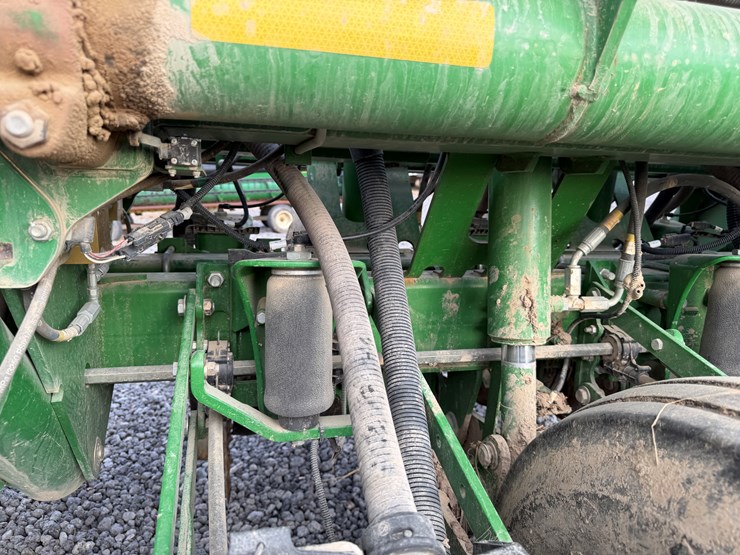 john-deere-1790-image-103