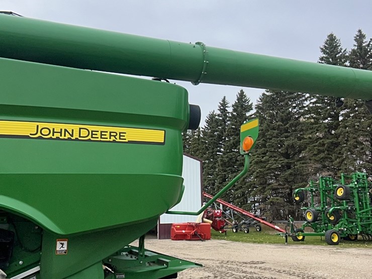 2014-john-deere-s680-image-48