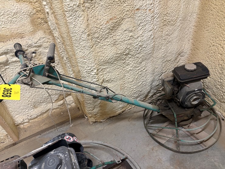 #3658-•-whiteman-approx.-22"-power-trowel-image-1