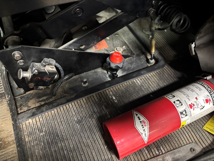 1987-peterbilt-379-image-36