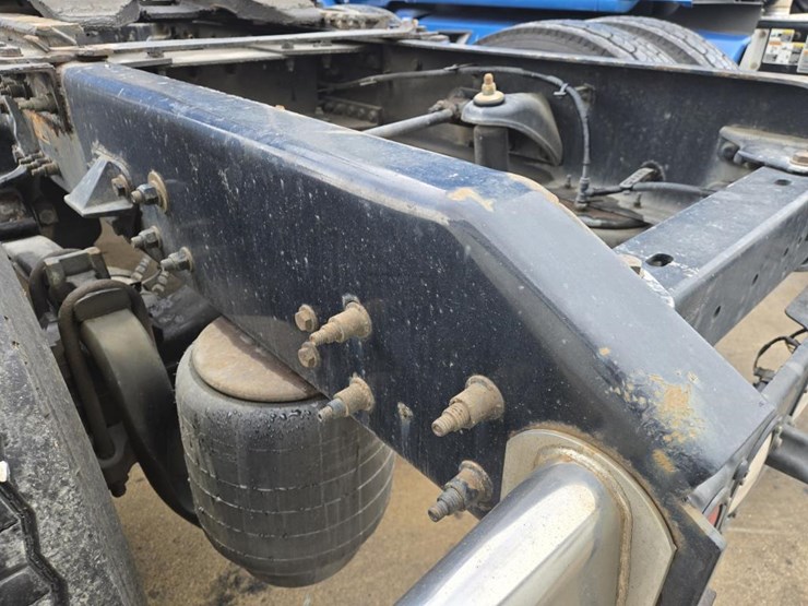 2019-kenworth-t680-image-28