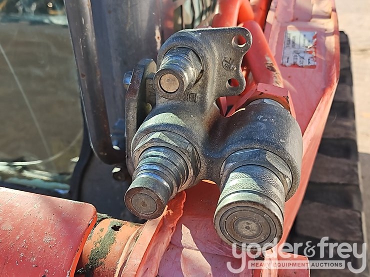 2017-kubota-svl75-2-image-16