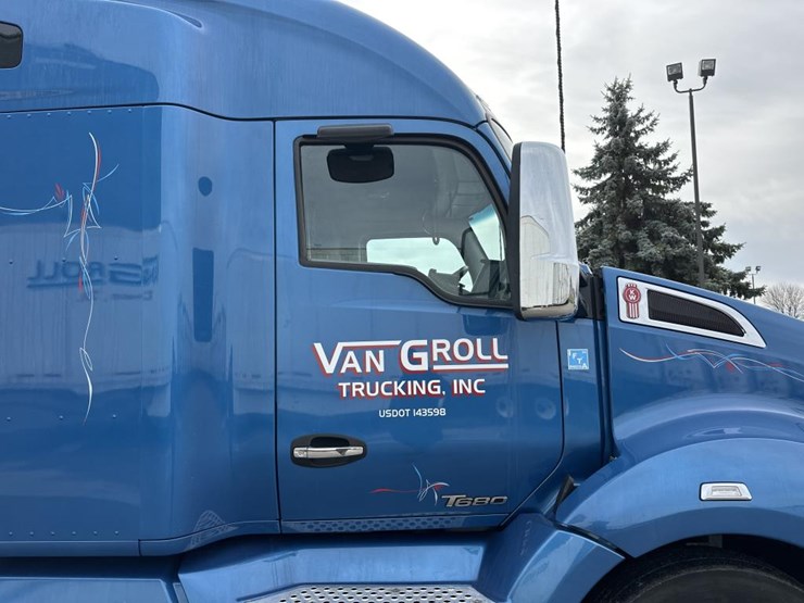 2020-kenworth-t680-image-22