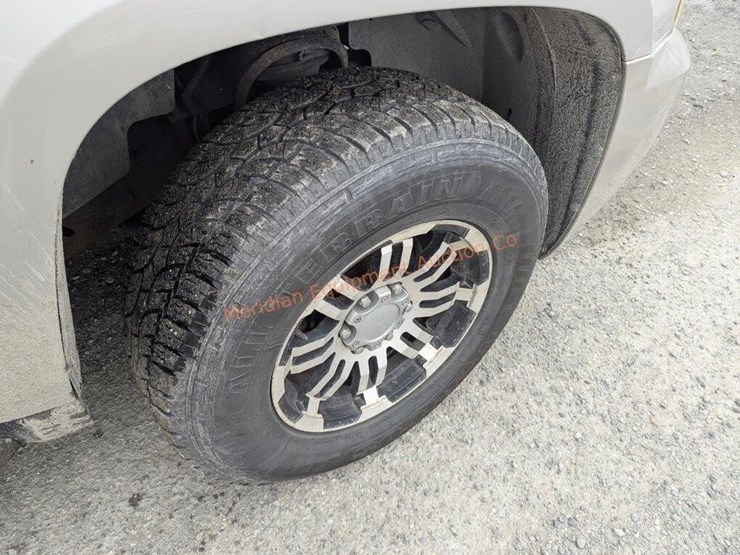 2007-chevrolet-suburban-image-28