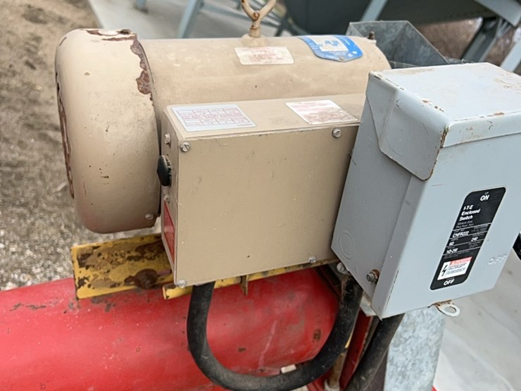 westfield-jump-auger,-has-5-hp-single-phase-220-electric-motor-image-10