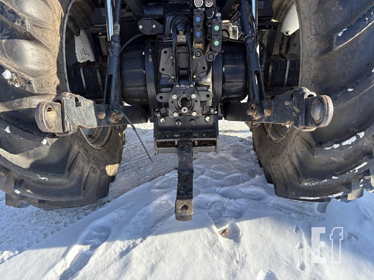 2013-case-ih-farmall-125a-image-13