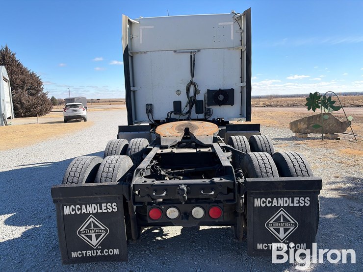 2018-kenworth-t680-image-6