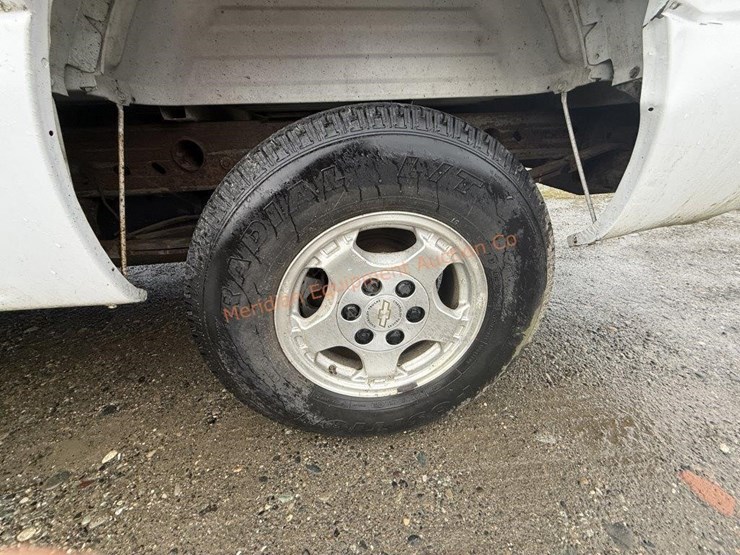 2000-chevrolet-silverado-1500-image-18