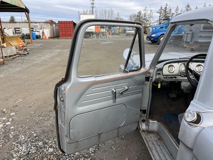 1964-ford-100-image-16