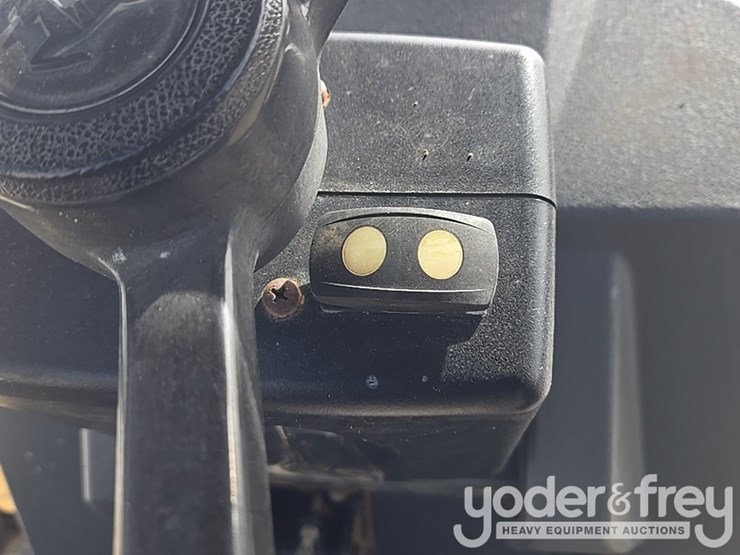 2014-deere-310k-ep-image-78