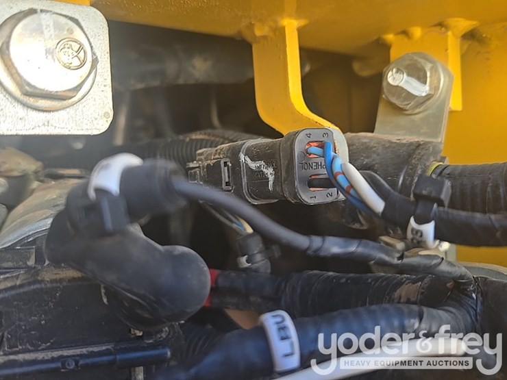 2018-komatsu-d51px-24-image-68