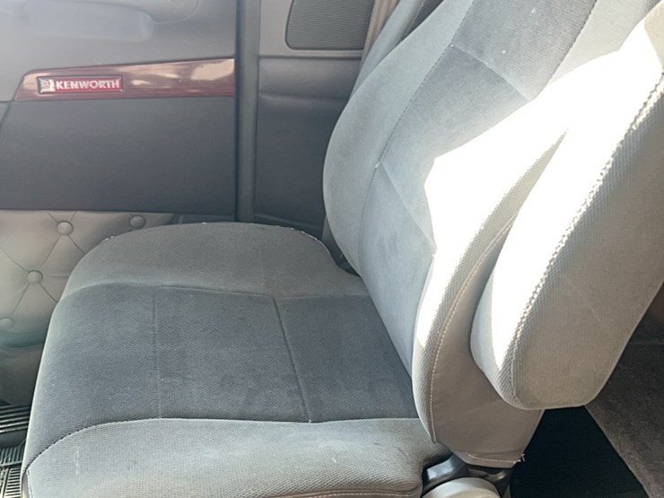 2007-kenworth-t800-image-47