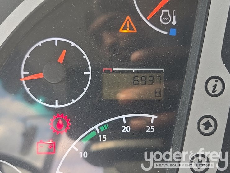 2017-jcb-3cx-image-101