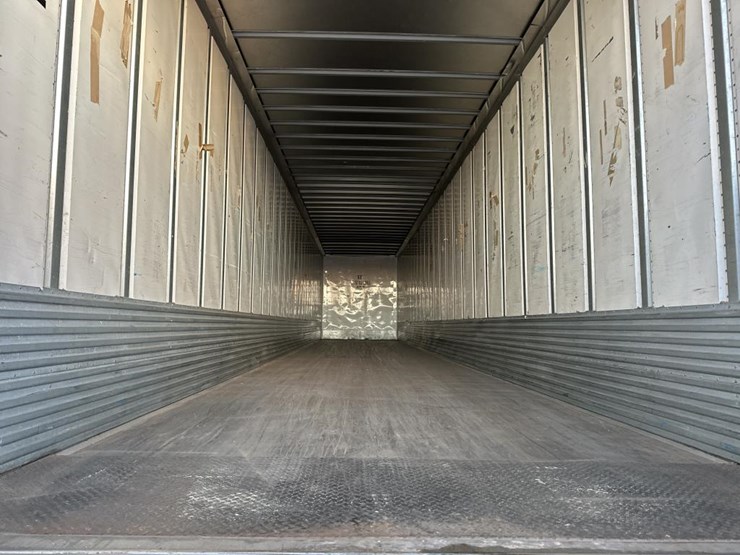 2019-utility-53'-image-19