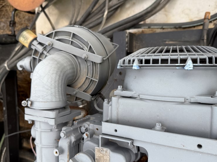 #40961-•-2011-magnolia-/-adams-t/a-fertilizer-tender-trailer-image-76