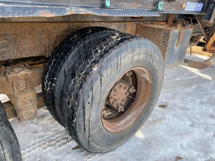 1991-ford-l9000-image-32