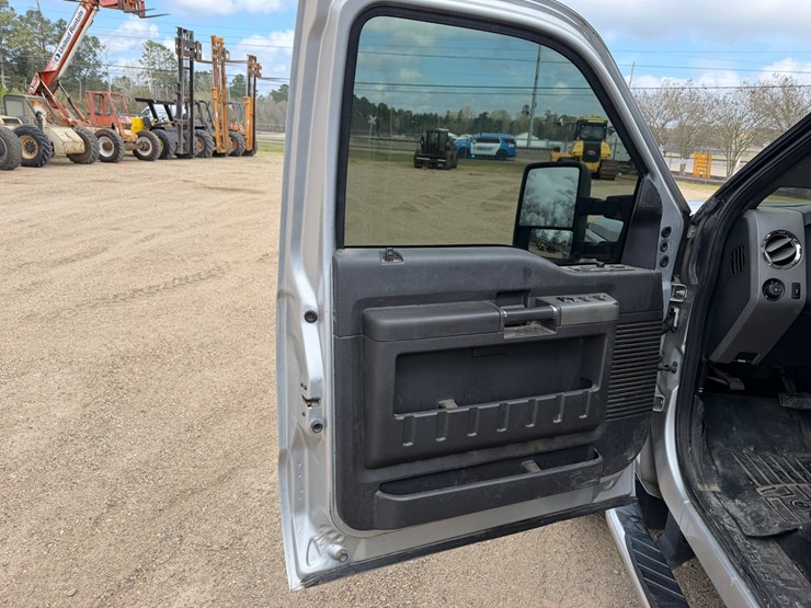 2011-ford-f250-image-9