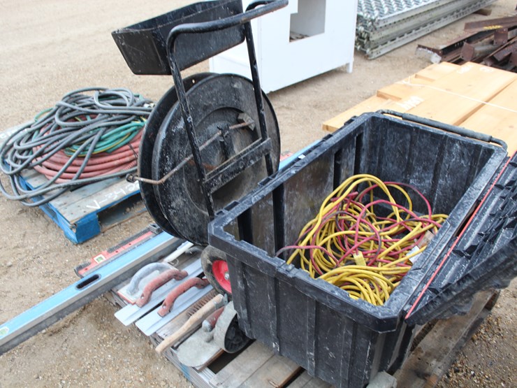 #6511-•-misc-lot-of-assorted-items-image-4