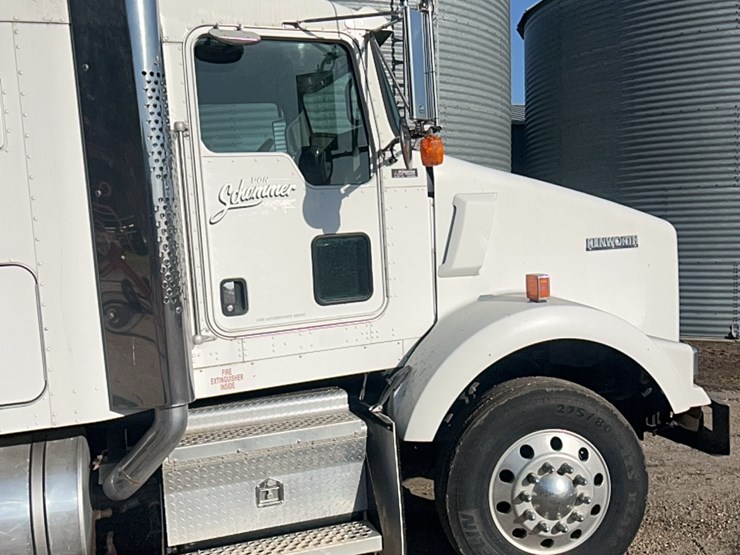 2007-kenworth-t800-image-16