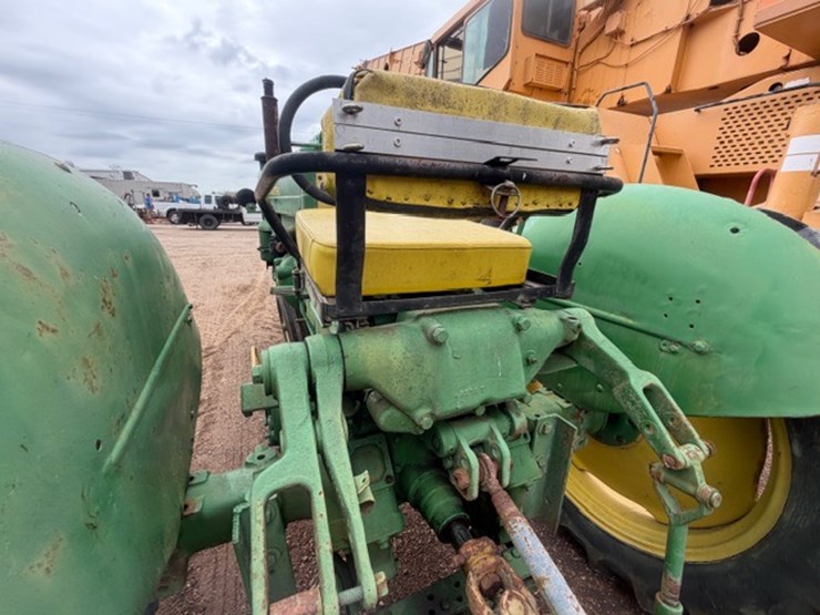 john-deere-40-image-16