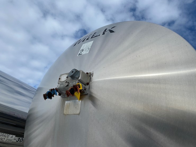 1989-walker-tanker-image-35