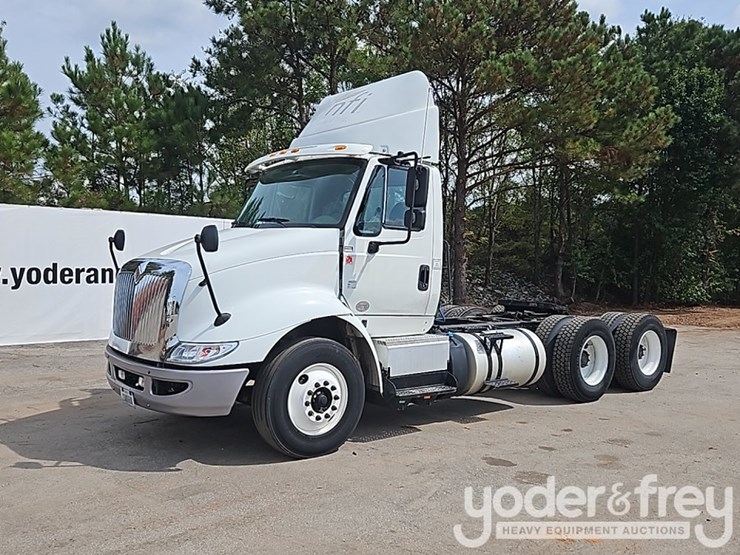 2017-international-8600-image-1