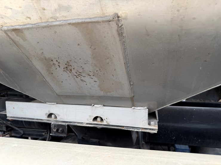 #40961-•-2011-magnolia-/-adams-t/a-fertilizer-tender-trailer-image-20