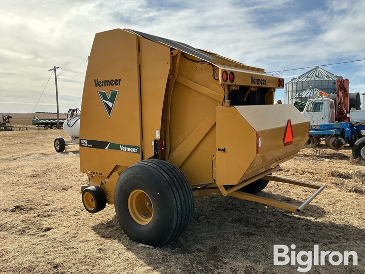 2015-vermeer-605n-cornstalk-special-image-7