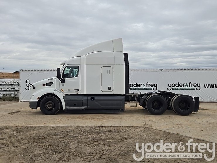 2019-peterbilt-579-image-2