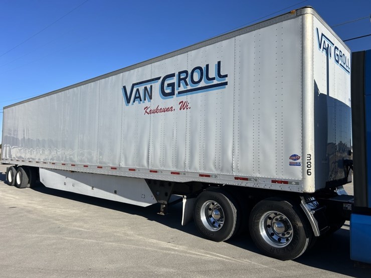 2014-utility-53'-image-7