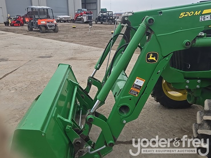2020-john-deere-5075e-image-11