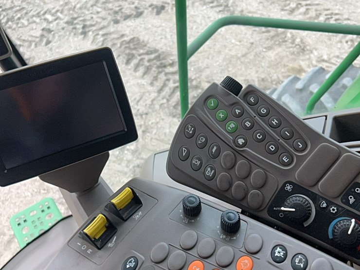 2014-john-deere-s680-image-115