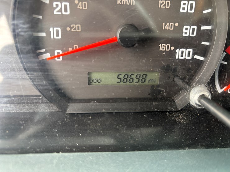 2021-isuzu-npr-hd-image-26