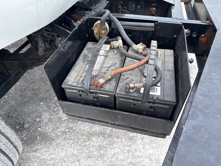 1994-ford-f800-image-14