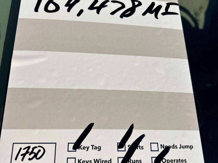 2017-nissan-quest-image-33