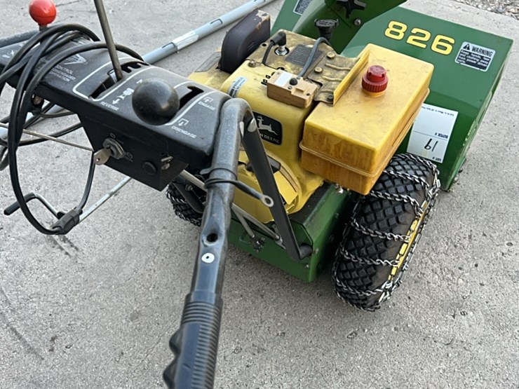 john-deere-model-826-snowblower,-nice-shape,-low-time,-stored-inside,-electric-start-image-23