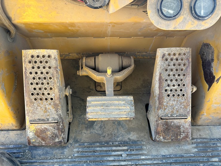 caterpillar-963-image-38