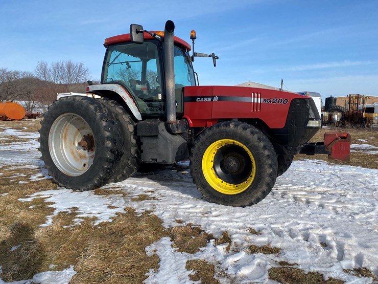 #125-•-2001-case-mx200-magnum-tractor-(colfax,-wi)-image-5