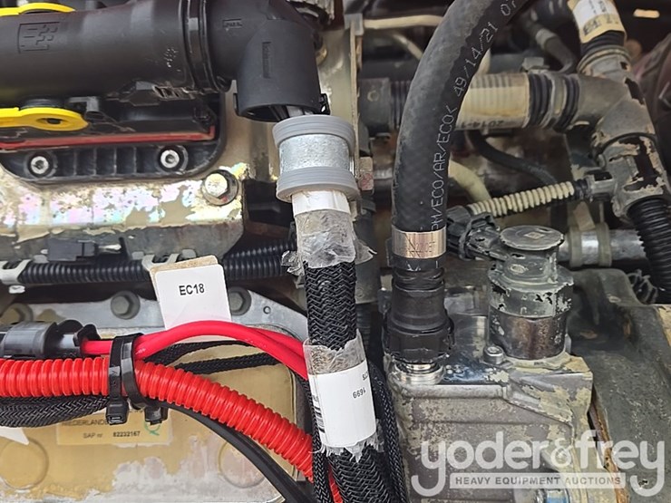 2015-jlg-600s-image-39