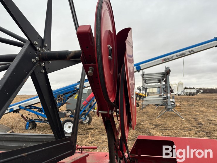 case-725-pull-type-swather-image-17