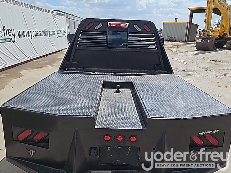 2010-dodge-ram-3500-image-28