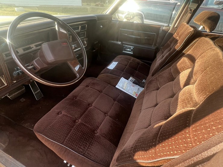 lot-13.-oldsmobile-delta-88-royale-car,-4-dr.,-196,050-mi,-307-v8,--4-speed-automatic-image-21