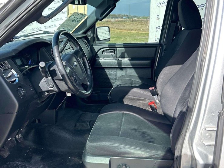 2017-ford-expedition-image-12