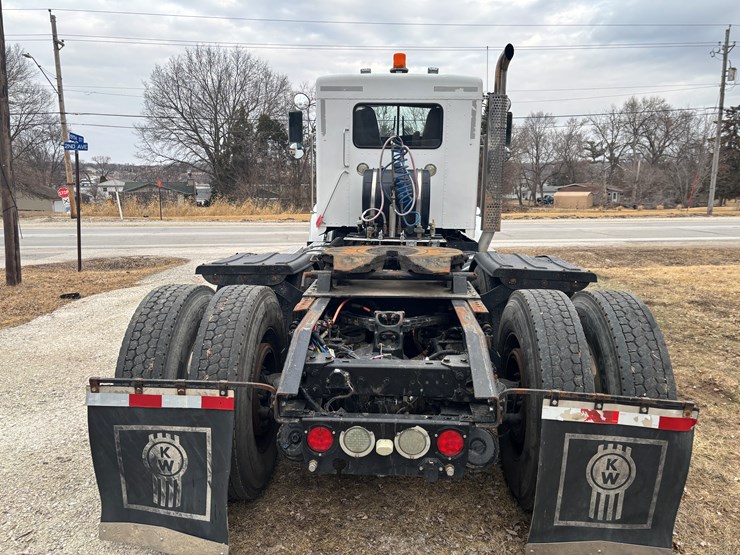 kenworth-t800-image-3